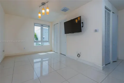 10540 NW 64th Ter, Doral FL 33178