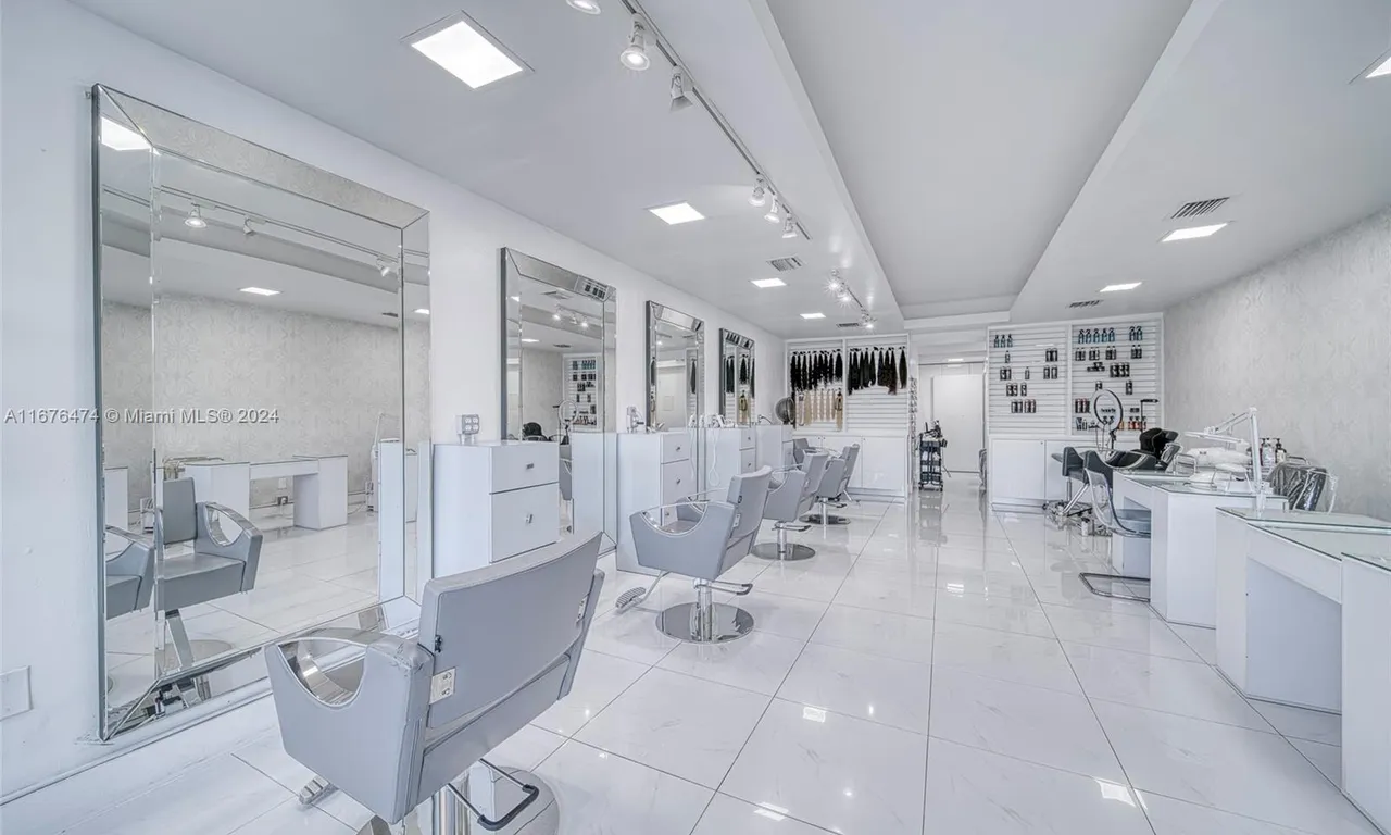 Full Service Beauty Salon on Flagler With Low Rent, Miami FL 33175