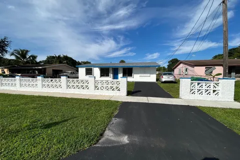 841 NW 33rd Ave, Lauderhill FL 33311