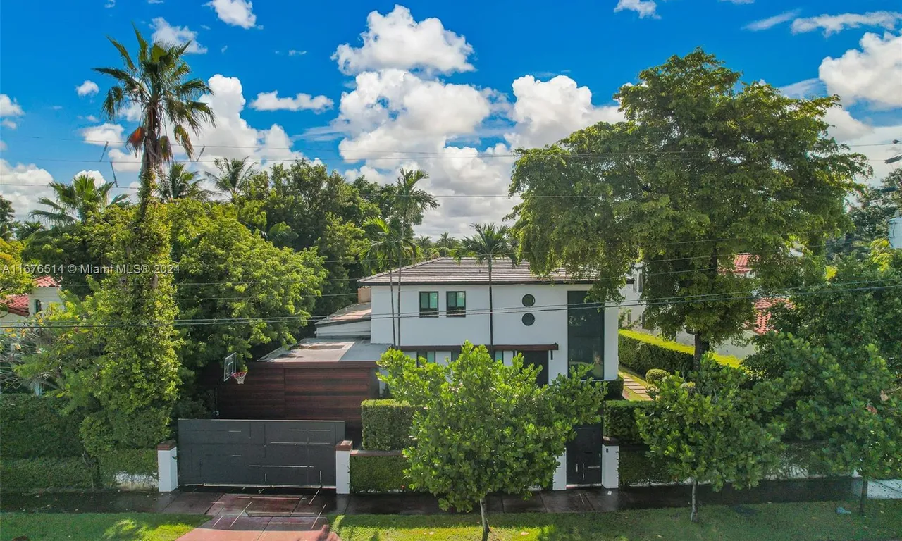 4353 Alton Road, Miami Beach FL 33140