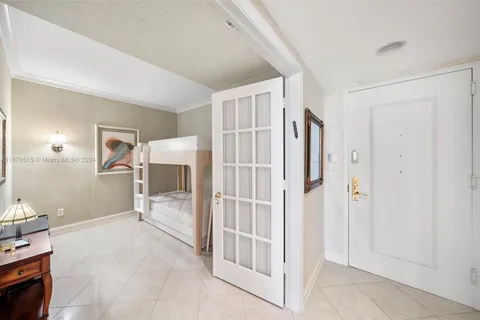 4779 Collins Ave # 804, Miami Beach FL 33140