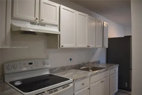 2300 Superior St # 1, Opa-Locka FL 33054