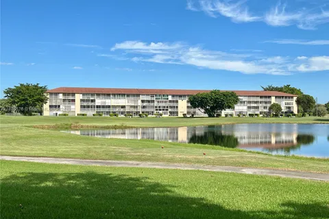 13550 SW 6th Ct # 109A, Pembroke Pines FL 33027