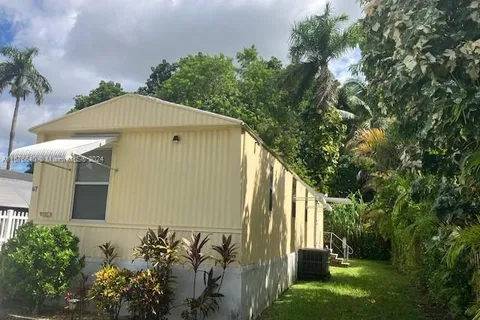 35250 SW 177th Ct  67, Homestead FL 33034