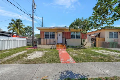 275 W 16th St # 0, Hialeah FL 33010