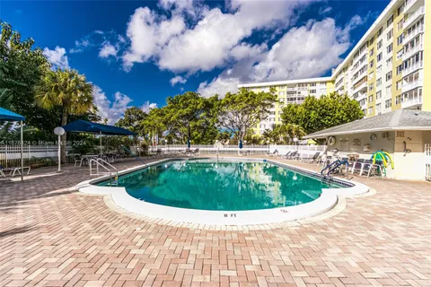 4400 Hillcrest Dr # 808A, Hollywood FL 33021