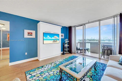 800 West Ave # 519, Miami Beach FL 33139