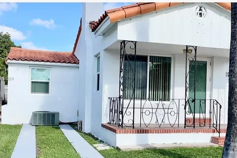 2724 SW 34th Ct, Miami FL 33133