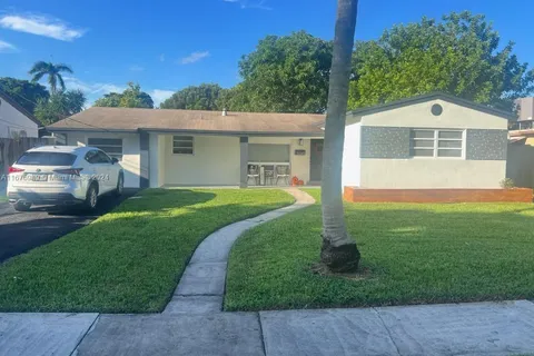 3043 Hayes Street, Hollywood FL 33021