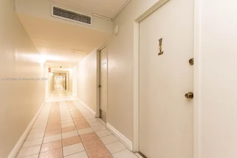 7135 Collins Ave # 801, Miami Beach FL 33141