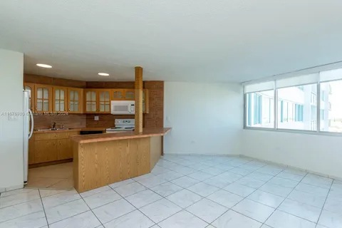 7135 Collins Ave # 801, Miami Beach FL 33141