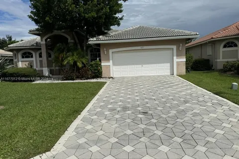 11257 NW 51st St, Coral Springs FL 33076