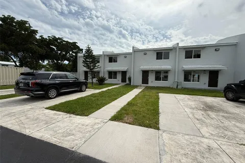 1904 NW 5th Pl # 287, Miami FL 33136