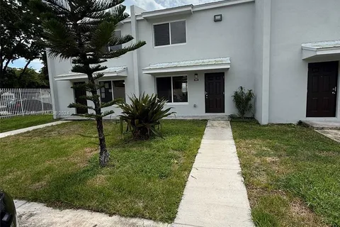 1904 NW 5th Pl # 287, Miami FL 33136