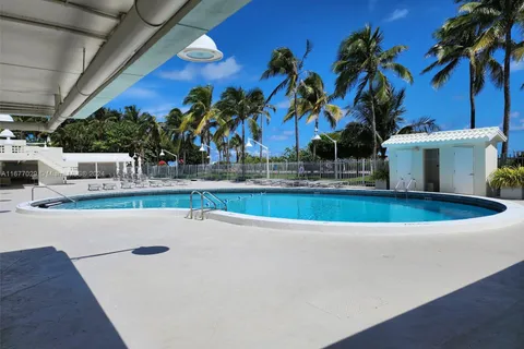 2899 Collins Ave # 31, Miami Beach FL 33140