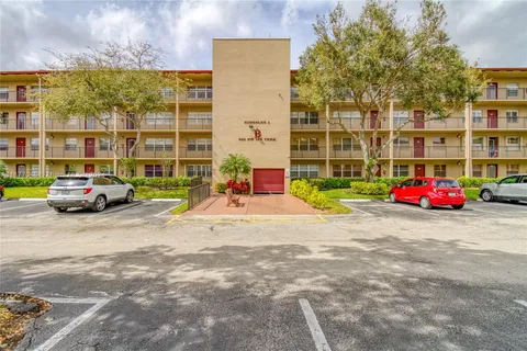 850 SW 133rd Ter # 213B, Pembroke Pines FL 33027