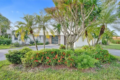 6106 Royal Poinciana Ln, Tamarac FL 33319