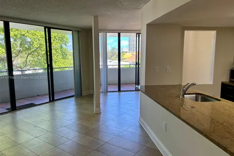 21075 NE 34 Ave # 2, Aventura FL 33180