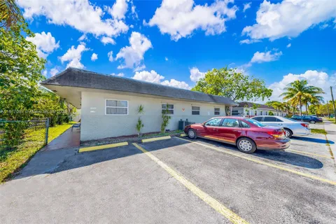 1840 NW 52nd Ave, Lauderhill FL 33313