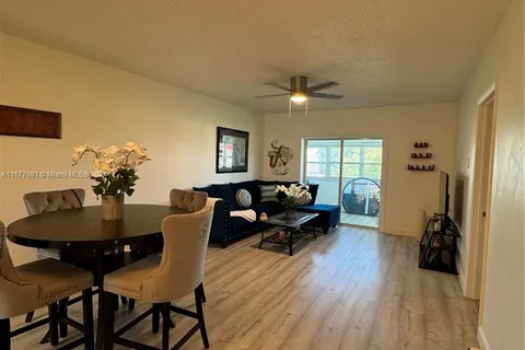 1115 Lake Ter # 206, Boynton Beach FL 33426