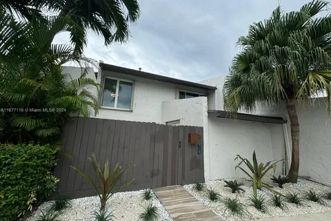 10916 SW 70th Ter, Miami FL 33173