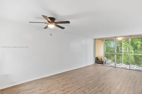 9460 Tangerine Pl # 408, Davie FL 33324