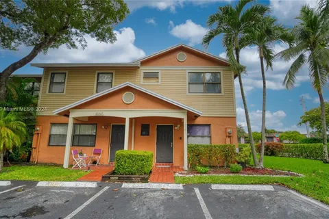 10501 NW 8th St # 10501, Pembroke Pines FL 33026