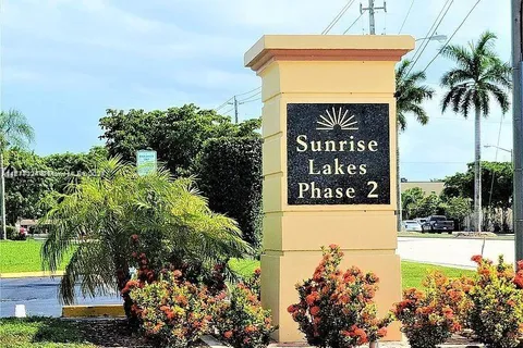 8285 Sunrise Lakes Blvd # 308, Sunrise FL 33322