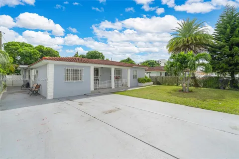 821 NW 40th Ave, Miami FL 33126