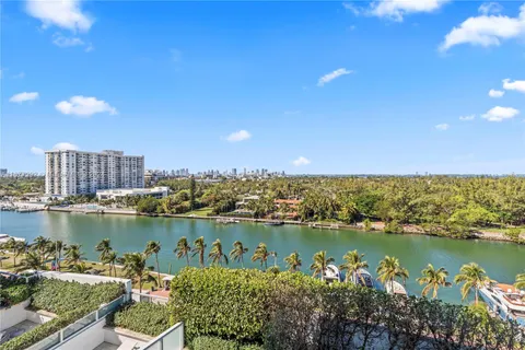 4401 Collins Ave # 915, Miami Beach FL 33140