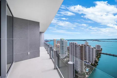 300 Biscayne Blvd Way # 4206, Miami FL 33131