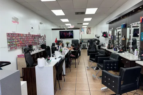 3553 W 76th St, Hialeah FL 33018