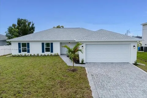 1012 NW 11th PL, Cape Coral FL 33993