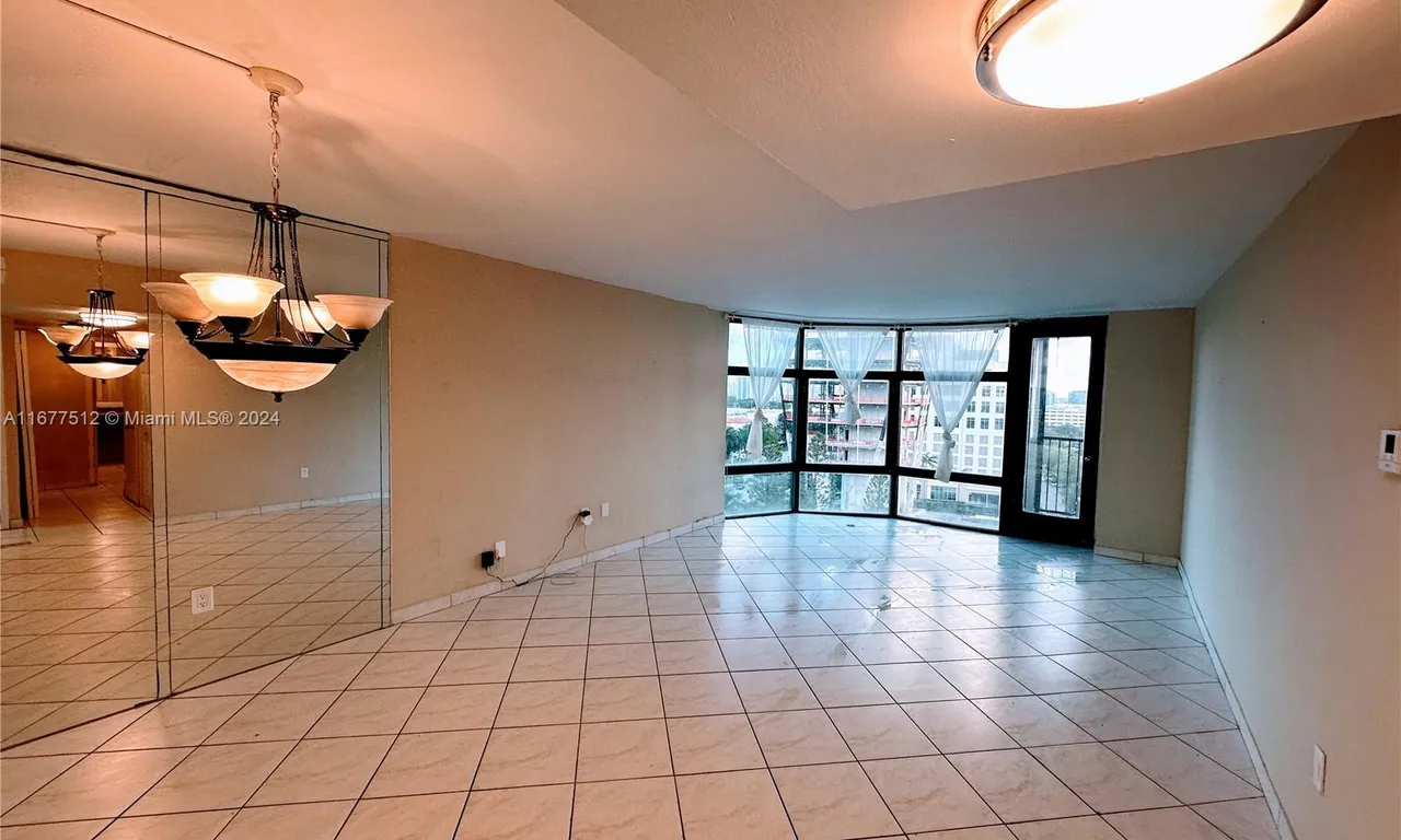 20100 W Country Club Dr # 1107, Aventura FL 33180