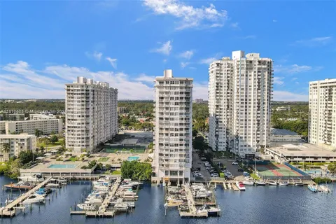 18051 Biscayne Blvd # 1804, Aventura FL 33160