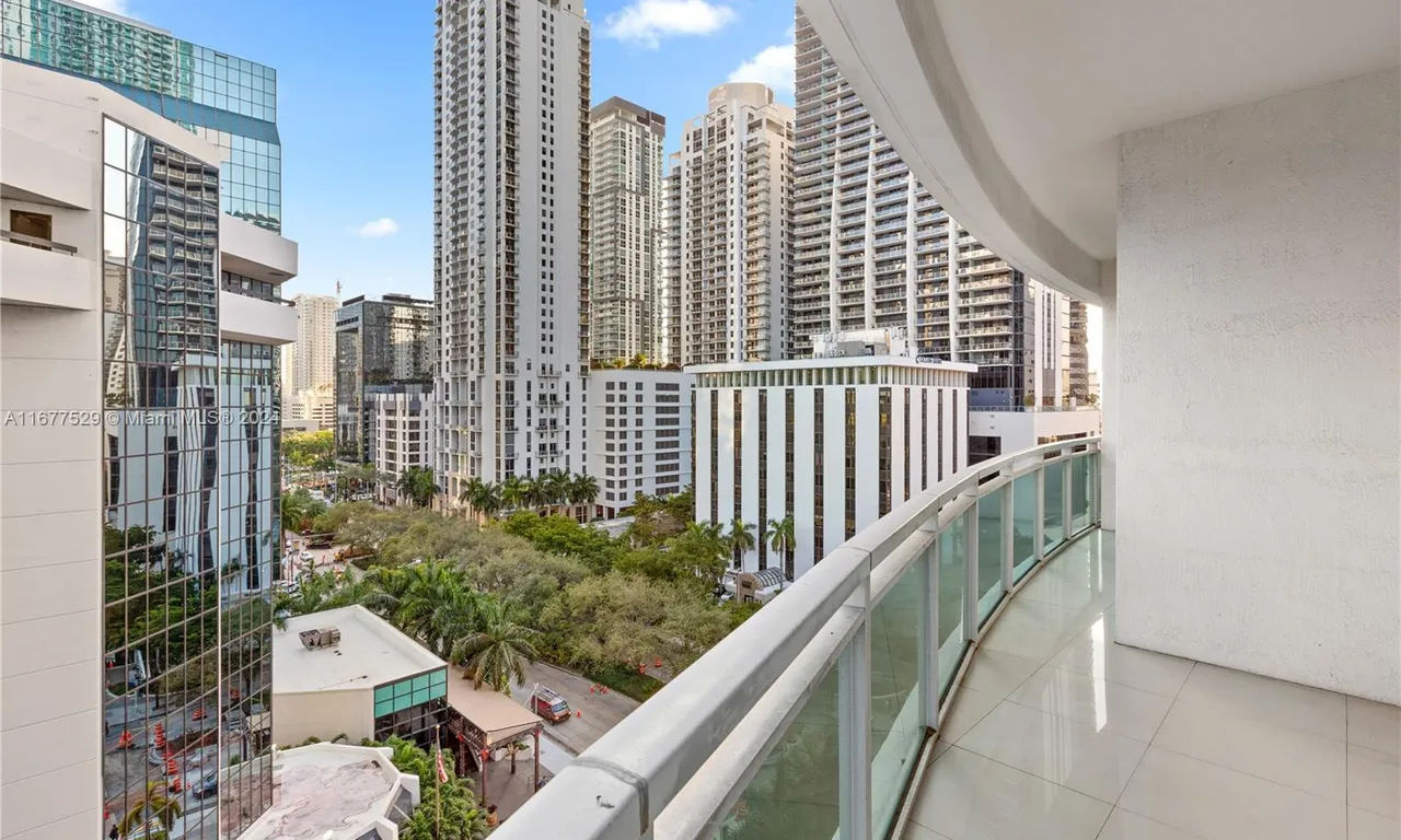 951 Brickell Ave # 1010, Miami FL 33131