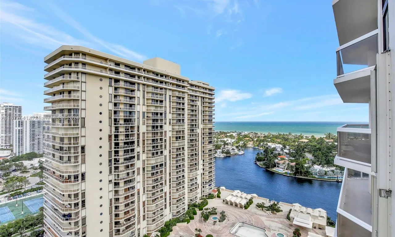 20185 E Country Club Dr # 2209, Aventura FL 33180