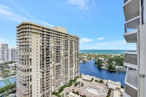 20185 E Country Club Dr # 2209, Aventura FL 33180