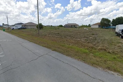 9036 Meadow Terr, La Belle FL 33935