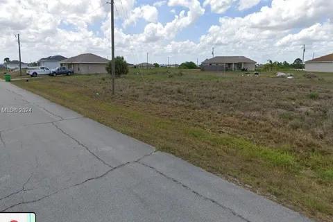 9036 Meadow Terr, La Belle FL 33935