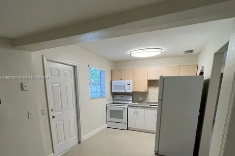 6117 Dawson St # 6117, Hollywood FL 33023
