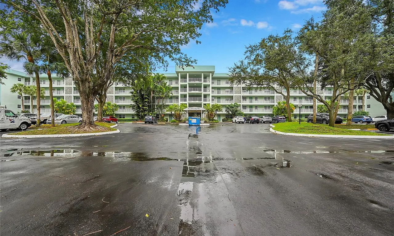 802 Cypress Grove Ln # 309, Pompano Beach FL 33069