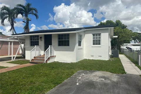 101 E 41st St, Hialeah FL 33013