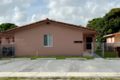 626 W 17th St, Hialeah FL 33010