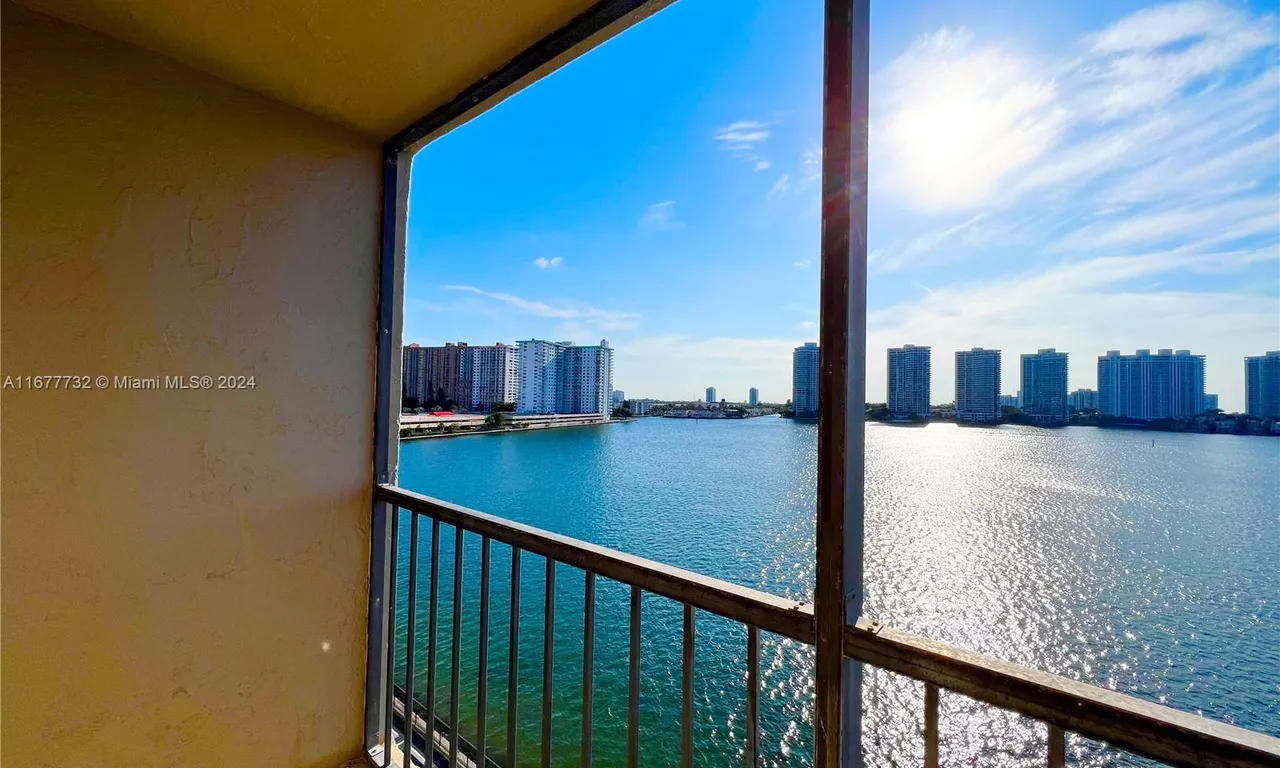 17600 N Bay Rd # N701, Sunny Isles Beach FL 33160