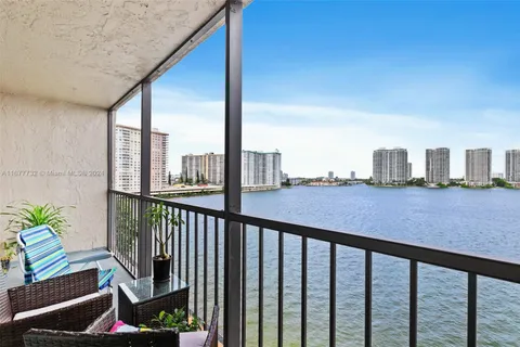 17600 N Bay Rd # N701, Sunny Isles Beach FL 33160