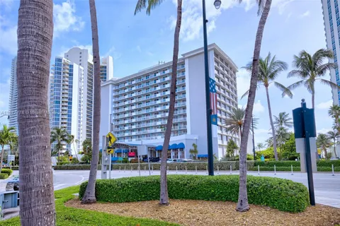 19201 Collins Ave # 630, Sunny Isles Beach FL 33160