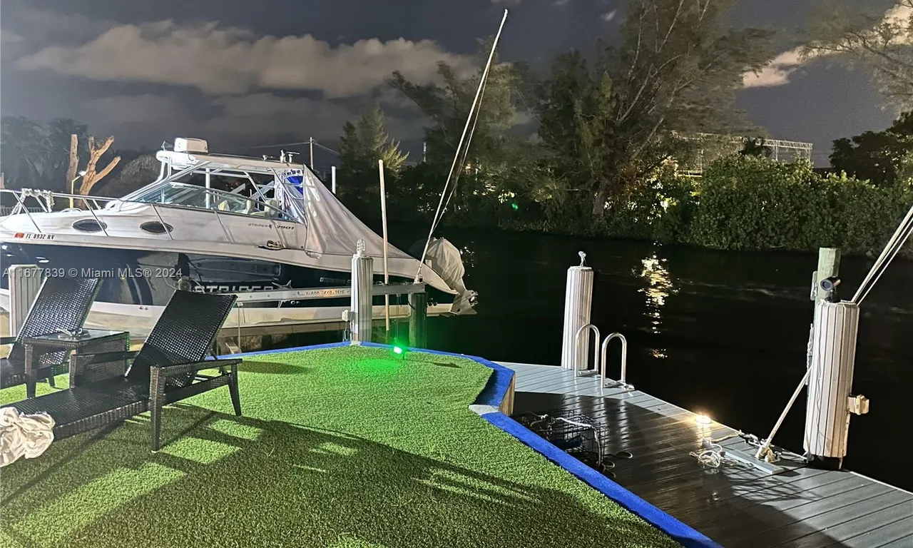 911 NW 7th St # 911, Dania Beach FL 33004