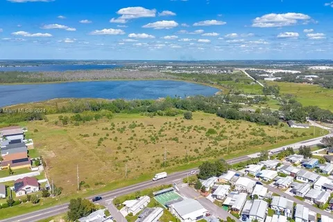 3000 Lucerne Park Rd, Winter Haven FL 33881