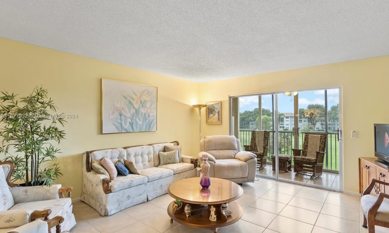 701 SW 128th Ave # 309F, Pembroke Pines FL 33027